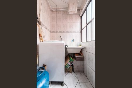 Apartamento à venda com 74m², 2 quartos e 2 vagasLavanderia