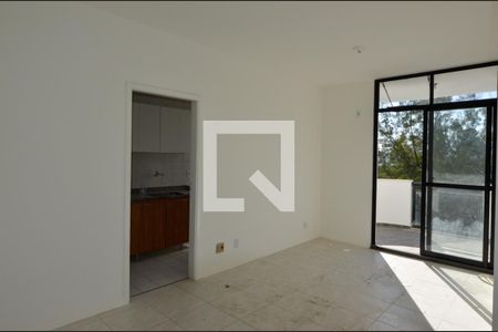 Sala de apartamento à venda com 2 quartos, 68m² em Recreio dos Bandeirantes, Rio de Janeiro