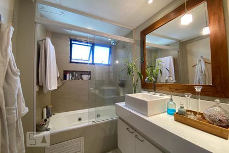 Apartamento à venda com 186m², 3 quartos e 3 vagas Apartamento à venda com 186m², 3 quartos e 3 vagasQuarto 1 - Suíte