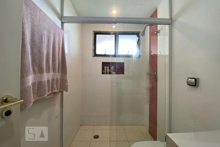 Apartamento à venda com 186m², 3 quartos e 3 vagas Apartamento à venda com 186m², 3 quartos e 3 vagasQuarto 2 - Suíte