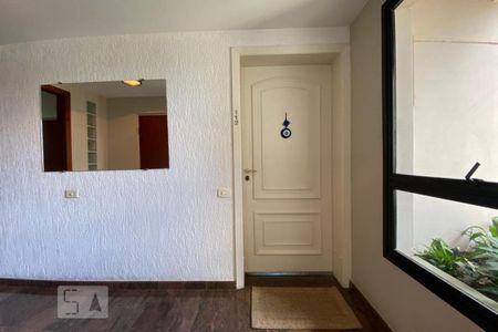 Apartamento à venda com 186m², 3 quartos e 3 vagas Apartamento à venda com 186m², 3 quartos e 3 vagasHall de Entrada