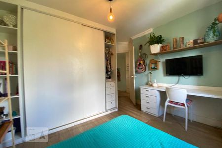 Apartamento à venda com 186m², 3 quartos e 3 vagas Apartamento à venda com 186m², 3 quartos e 3 vagasQuarto Suíte 2