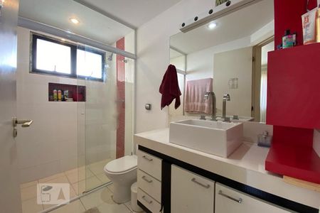 Apartamento à venda com 186m², 3 quartos e 3 vagas Apartamento à venda com 186m², 3 quartos e 3 vagasQuarto 2 - Suíte