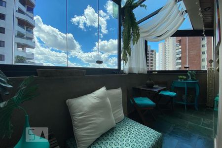 Apartamento à venda com 186m², 3 quartos e 3 vagas Apartamento à venda com 186m², 3 quartos e 3 vagasVaranda