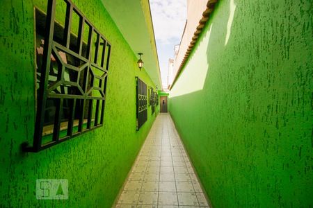 Corredor lateral de casa para alugar com 4 quartos, 200m² em Tatuapé, São Paulo