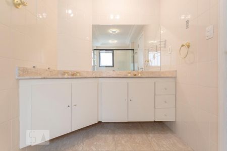 Apartamento à venda com 190m², 3 quartos e 3 vagasBanheiro da Suíte 3