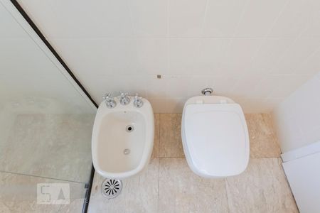 Apartamento à venda com 190m², 3 quartos e 3 vagasBanheiro da Suíte 2