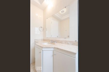 Apartamento à venda com 190m², 3 quartos e 3 vagasBanheiro da Suíte 2