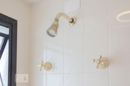 Apartamento à venda com 190m², 3 quartos e 3 vagasChuveiro