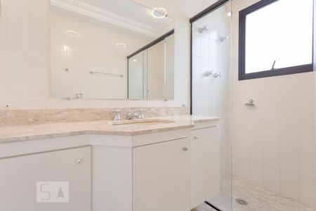 Apartamento à venda com 190m², 3 quartos e 3 vagasBanheiro da Suíte 2