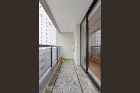Apartamento à venda com 190m², 3 quartos e 3 vagasVaranda