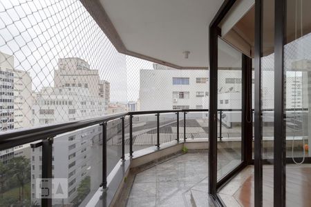 Apartamento à venda com 190m², 3 quartos e 3 vagasVaranda