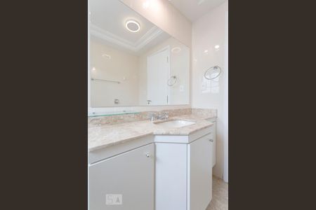 Apartamento à venda com 190m², 3 quartos e 3 vagasBanheiro da Suíte 1