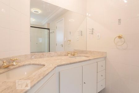Apartamento à venda com 190m², 3 quartos e 3 vagasBanheiro da Suíte 3
