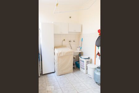 Casa à venda com 240m², 3 quartos e 2 vagasÁrea de Serviço