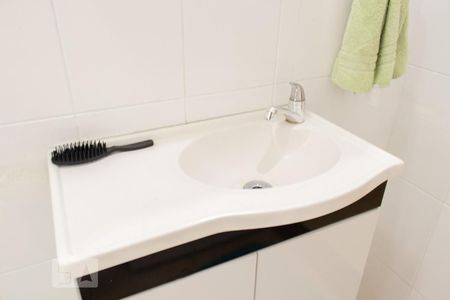 Casa à venda com 240m², 3 quartos e 2 vagasBanheiro Social