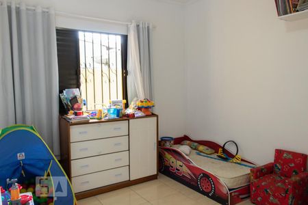 Casa à venda com 240m², 3 quartos e 2 vagasQuarto 2