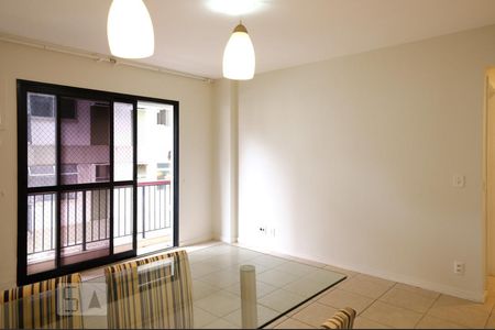 Sala de apartamento à venda com 2 quartos, 70m² em Tijuca, Rio de Janeiro