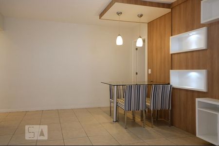 Sala de apartamento à venda com 2 quartos, 70m² em Tijuca, Rio de Janeiro