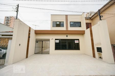Casa à venda com 300m², 3 quartos e 7 vagasFachada