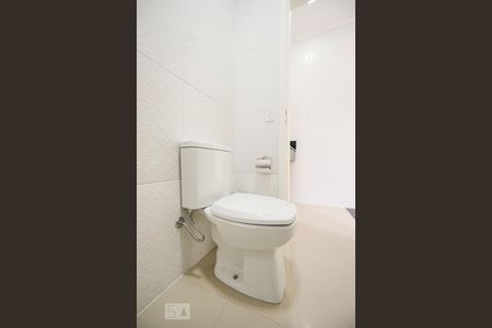 Casa à venda com 300m², 3 quartos e 7 vagasBanheiro social