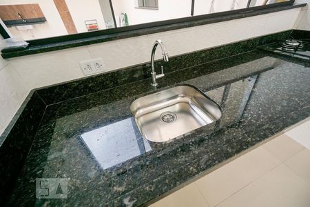 Casa à venda com 300m², 3 quartos e 7 vagasDetalhe cozinha