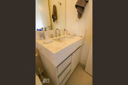 Apartamento para alugar com 83m², 2 quartos e 2 vagas Apartamento para alugar com 83m², 2 quartos e 2 vagasBanheiro da Suíte 2