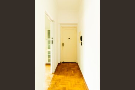 Corredor Cozinha / Saída de apartamento para alugar com 2 quartos, 96m² em Liberdade, São Paulo