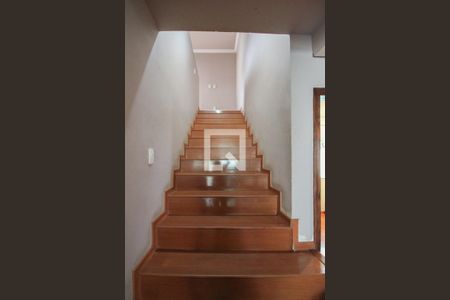 Casa à venda com 750m², 6 quartos e 6 vagasEscada