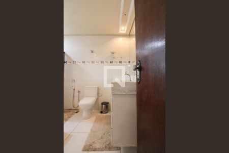 Casa à venda com 750m², 6 quartos e 6 vagasBanheiro da Suíte 1