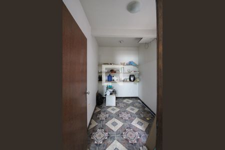 Casa à venda com 750m², 6 quartos e 6 vagasDespensa