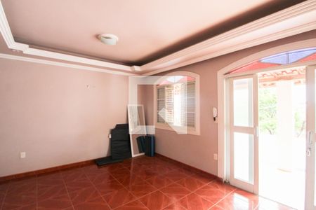 Casa à venda com 750m², 6 quartos e 6 vagasSala 2