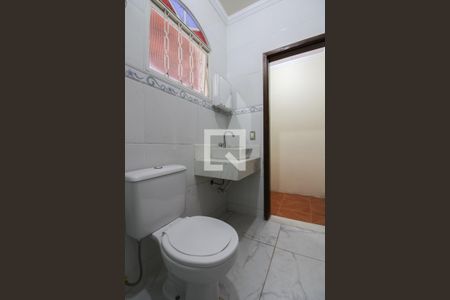 Casa à venda com 750m², 6 quartos e 6 vagasBanheiro da Suíte 4