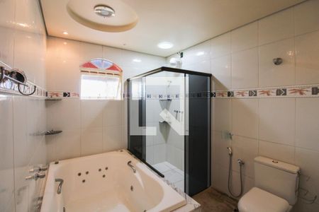 Casa à venda com 750m², 6 quartos e 6 vagasBanheiro da Suíte 1