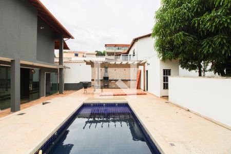 Casa à venda com 750m², 6 quartos e 6 vagasPiscina