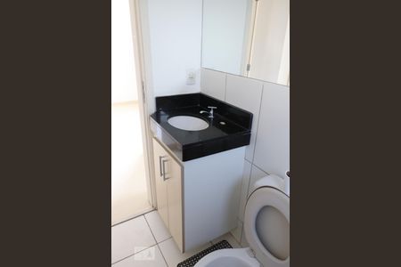 Apartamento à venda com 43m², 2 quartos e 1 vaga Apartamento à venda com 43m², 2 quartos e 1 vagaBanheiro