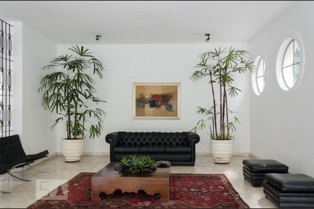 Apartamento à venda com 97m², 2 quartos e 1 vaga Apartamento à venda com 97m², 2 quartos e 1 vagaHall