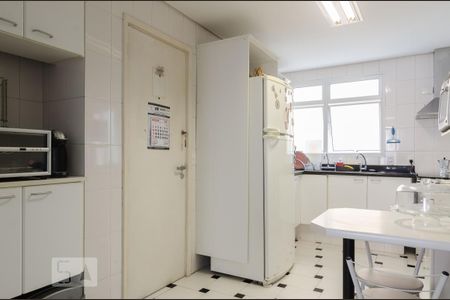 Apartamento à venda com 97m², 2 quartos e 1 vaga Apartamento à venda com 97m², 2 quartos e 1 vagaCozinha