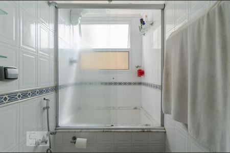 Banheiro suíte de apartamento à venda com 2 quartos, 97m² em Jardim Paulista, São Paulo