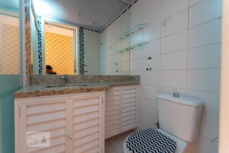 Banheiro Social de apartamento para alugar com 3 quartos, 107m² em Vital Brasil, Niterói