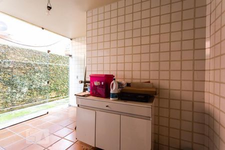 Casa à venda com 466m², 6 quartos e 5 vagas Casa à venda com 466m², 6 quartos e 5 vagasÁrea de Serviço