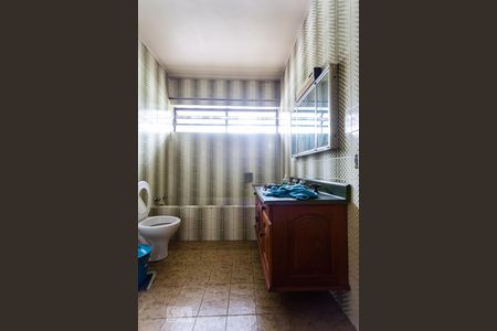 Casa à venda com 466m², 6 quartos e 5 vagas Casa à venda com 466m², 6 quartos e 5 vagasBanheiro da Suite