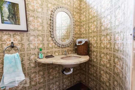 Casa à venda com 466m², 6 quartos e 5 vagas Casa à venda com 466m², 6 quartos e 5 vagasLavabo