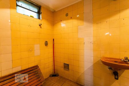 Casa à venda com 466m², 6 quartos e 5 vagas Casa à venda com 466m², 6 quartos e 5 vagasBanheiro da Edicula