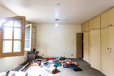 Casa à venda com 466m², 6 quartos e 5 vagas Casa à venda com 466m², 6 quartos e 5 vagasSuite