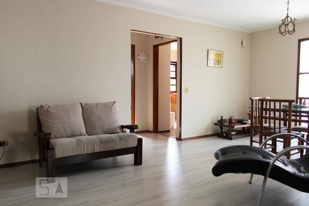 Casa à venda com 280m², 3 quartos e 3 vagasDetalhe Sala