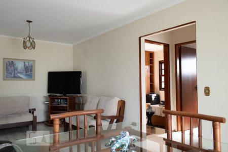 Sala de casa à venda com 3 quartos, 280m² em Vila Roque, São Paulo