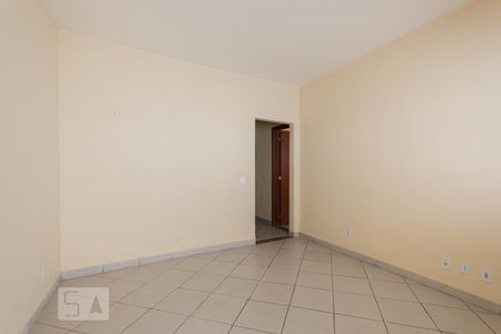 Sala de apartamento para alugar com 1 quarto, 50m² em Taquara, Rio de Janeiro