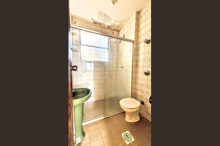 Banheiro de apartamento para alugar com 1 quarto, 40m² em Floresta, Belo Horizonte