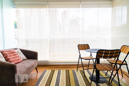 Studio para alugar com 34m², 1 quarto e 1 vaga Studio para alugar com 34m², 1 quarto e 1 vagaVaranda